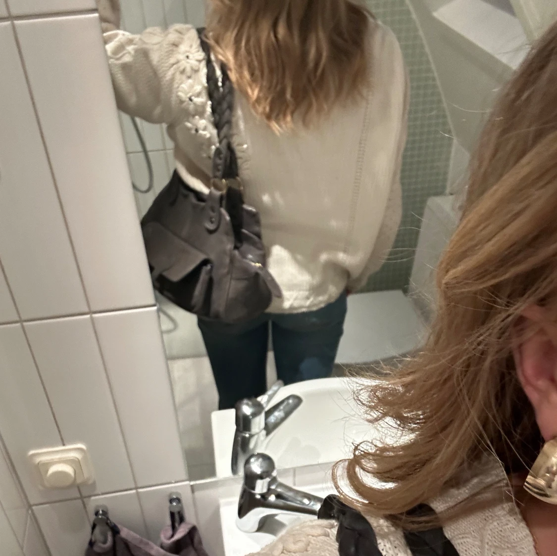 Stickad tröja med blommor🌼 - 90