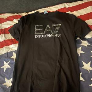EA7 Tshirt 180CM