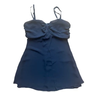 y2k coquette mesh festtopp - snygg längre topp i mesh. Strl S. Köparen står för frakt. 🩷