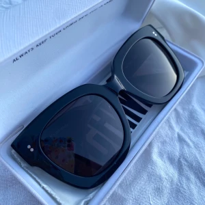 Chimi solglasögon  - Helt oanvända solglasögon ifrån Chimi eyewear i färgen 08 Black. Nypris 1350 kr. 