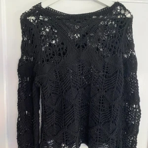 Zara tröja  - Fin hålig tröja från zara i stl s