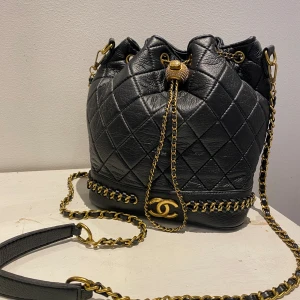 Chanel väska  - Mycket fin Chanel väska. Som ny! 