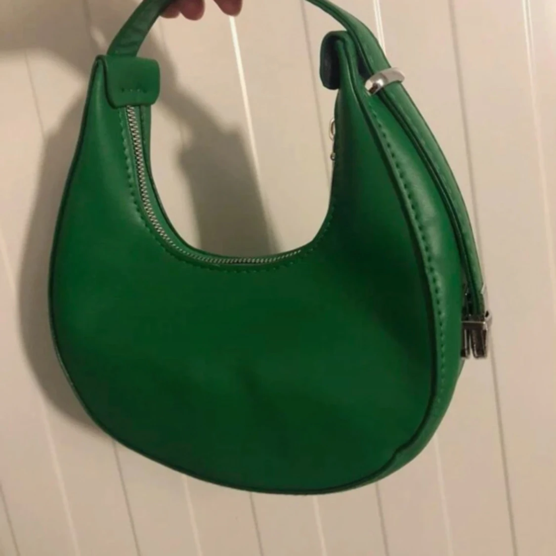 Beautiful green bag - 90