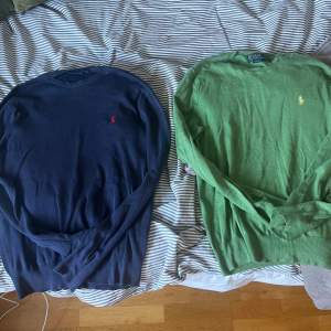 Säljer två par ralph lauren tröjor. Tröjorna Är i gott skick. Perfekta till sommaren då dom är ganska tunna. Den blåa i strl M och den gröna i strl S. 200 kr st eller 350 för båda. Köparen står för frakten.