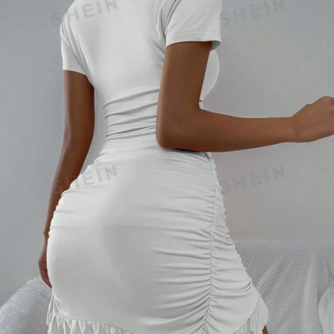 Kort vit klänning - 90