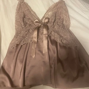 Spets pyjamas sett - 💞