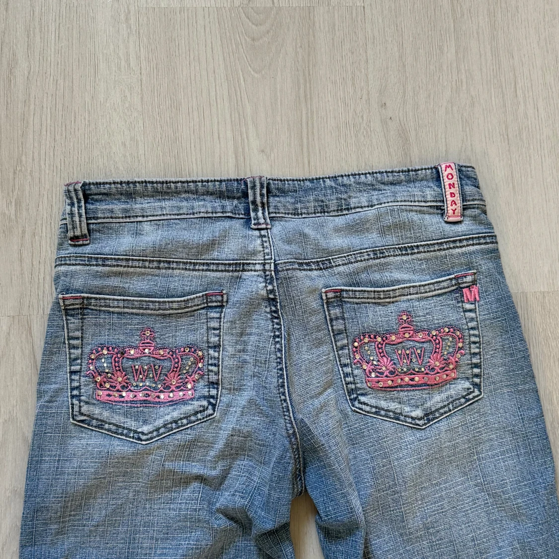 Victoria Beckham  - 90