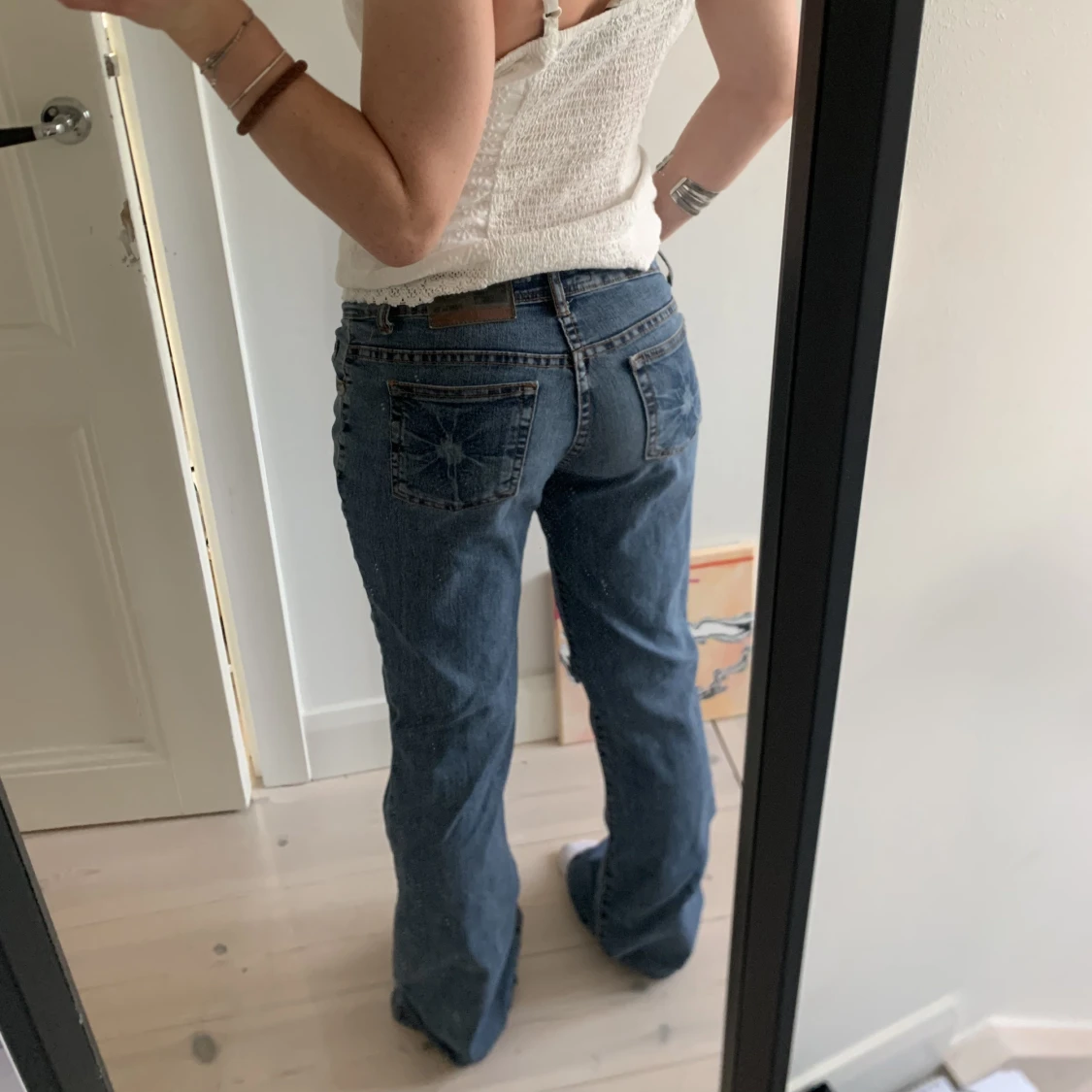 Utsvängda jeans - 91