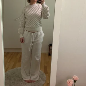 Tröja - Tröja från ONLY. Storlek m men känns mer som en s. 