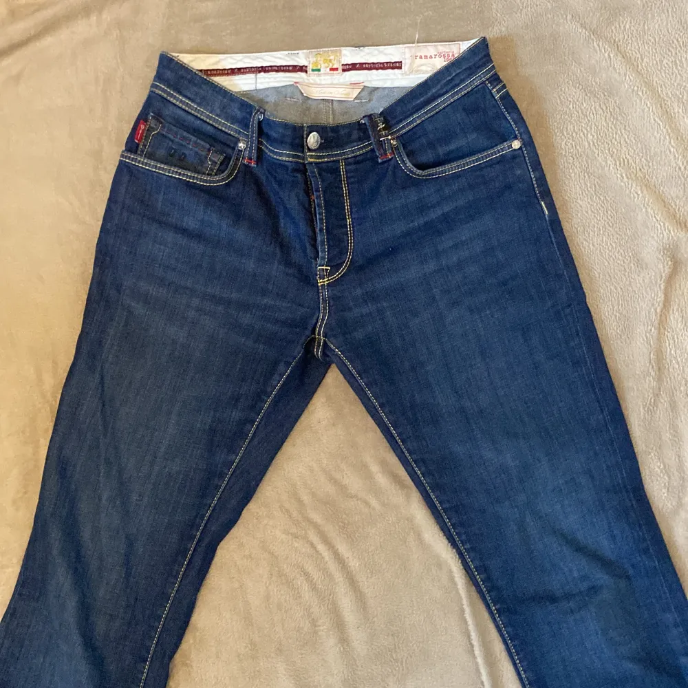 Snygga Tramarossa jeans | Storleken är 31 | Nyprid 5760kr mitt pris :799kr | Hör av er vid frågor!. Jeans & Byxor.