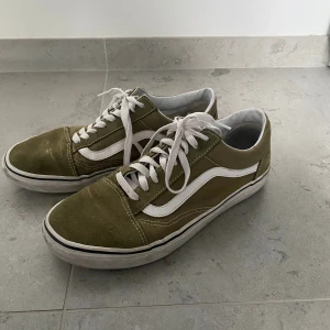 Vans - Vans Oliver green Mocka, sliten men kan absolut fixas Skick 7/10