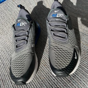 Nike air Max 270 - Air Max 270’s  Väl använda men i gott skick. 