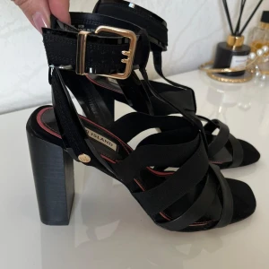 Skor - Klackskor river island storlek 39
