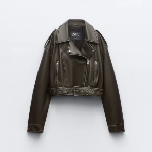 Zara jacka - Hej🩷 säljer min zara skinnjackan endast använd en gång, säljer då jag inte använder den. 🩷kostar 699kr på hemsidab