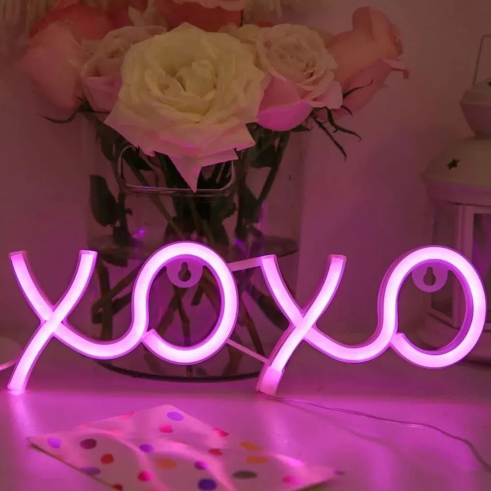 led XOXO neonlampa, Du får med batteri. Övrigt.