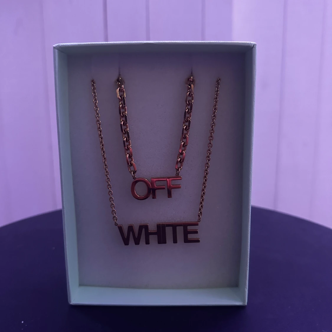 Off white halsband