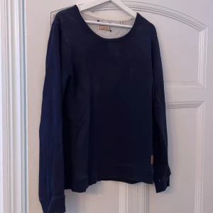 Scotch & Soda sweatshirt - Scotch & Soda sweatshirt. Lite sliten därav priset. Storlek M. Köparen betalar frakt. 