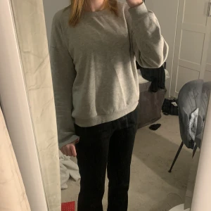 Grå tröja  - Jätte mysiggg