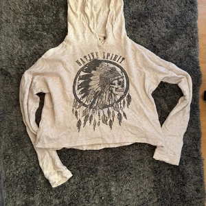 tunnare huvtröja - rätt tunn i materialet