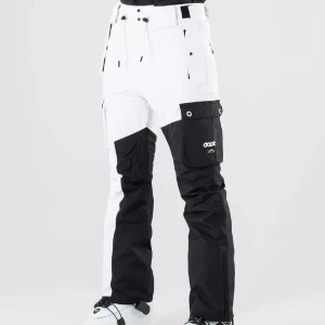 Dope skidbyxor - Jätte snygga skidbyxor från Dope som inte längre säljs på sidan. Använd endast i en vecka. Har lite fläckar men inget som syns direkt. Är i bra begagnat skick!💗skriv för mer bilder och priset kan diskuteras