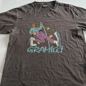 Gramicci T-shirt  - Gramicci T-shirt i storlek L 