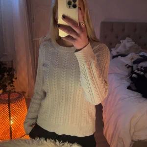 Beige tröja - Beige långärmad tröja från hm