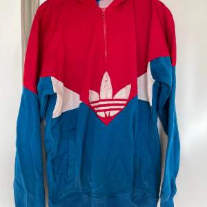 Riktigt snygg adidas vintage sweatshirt från 80s 