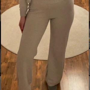 Gina tricot sett  - Storlek S i tröja M i byxor