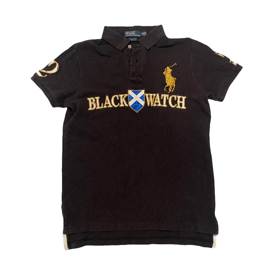 Ralph Lauren Blackwatch Polo Small  (2orna på armarna har lossnat lite) Seen On Yung Sherman . T-shirts.