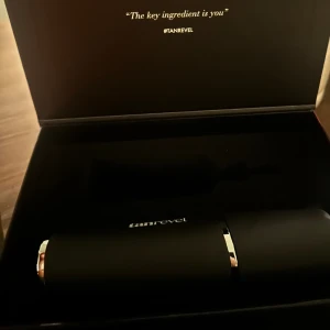 Helt ny tan revel pro - Säljer min nya tan revel PRO, aldrig använd. Medföljer endast sladd 🩷