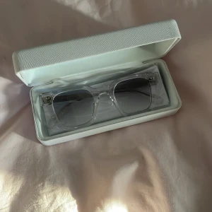 Chimi 04 - Jättesnygga chimis 04, bara använda 1 gång därmed i jättefint skick💛