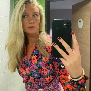 Topp - Topp från zara i superfint mönster 