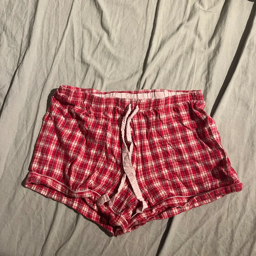 Pyjamasshorts ifrån Åhléns . Shorts.