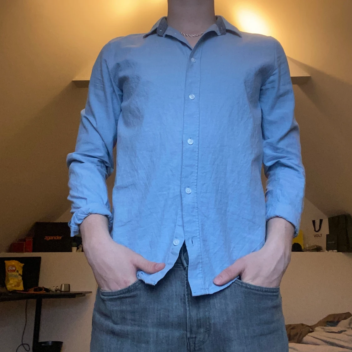 Ljusblå skjorta  - 92