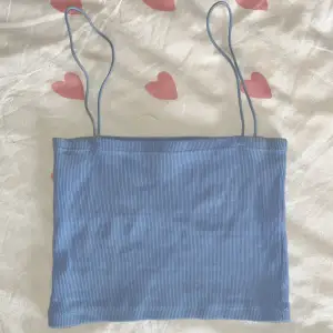 Ett fint, ljusblått linne från Zara! 🩵 Perfekt sommartopp med spaghettistraps💫