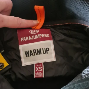 Parajumpers jacka - Knappt använd, hel och fin
