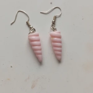 Örhängen  - Tvättar innan köp. Bra skick