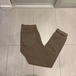 Dondup jeans George  - Sjukt feta dondups, skriv för fler bilder/frågor🙌🏼