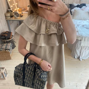 Klänning  - SUPER snygg!! Perfekt till studenter eller annat❤️❤️