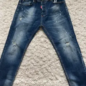 Dsquared2 jeans väldigt sköna 