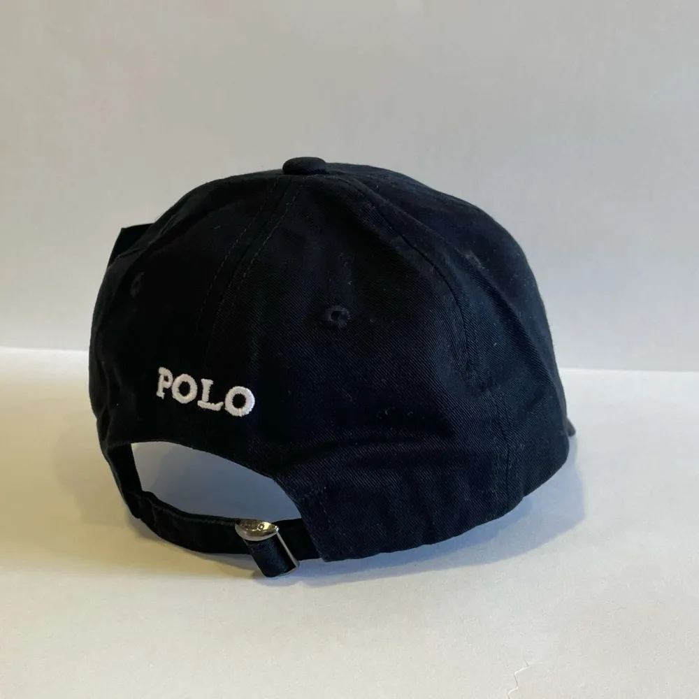 One size Ralph Lauren keps som är perfekt inför sommaren ☀️ 2 stycken finns i denna färg 🎨  Andra färger finns också 😎. Accessoarer.