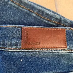 Jeans  - Storlek syns på bilden, i toppen skick 