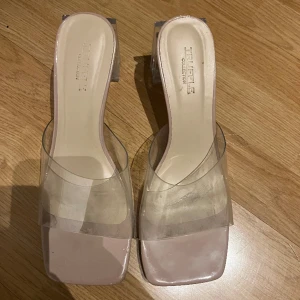 Klackskor - Klackskor från pull and bear använda två gånger