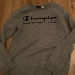 Tröja  - Nice och skön tröja 