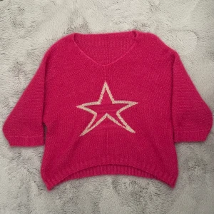 Stickad pullover❤️ - Perfekt att dra över en skjorta😍
