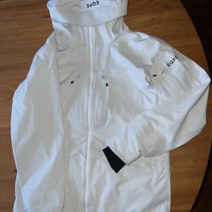 Eqpe skidjacka - Rido Shell jacket unisex M, använd två veckor. 