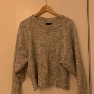 Selected femme - Använt skick och något noppig  Se bild för kvalitet 