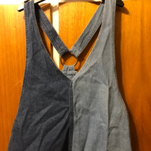 Jeans topp - Jeans topp hängsel look