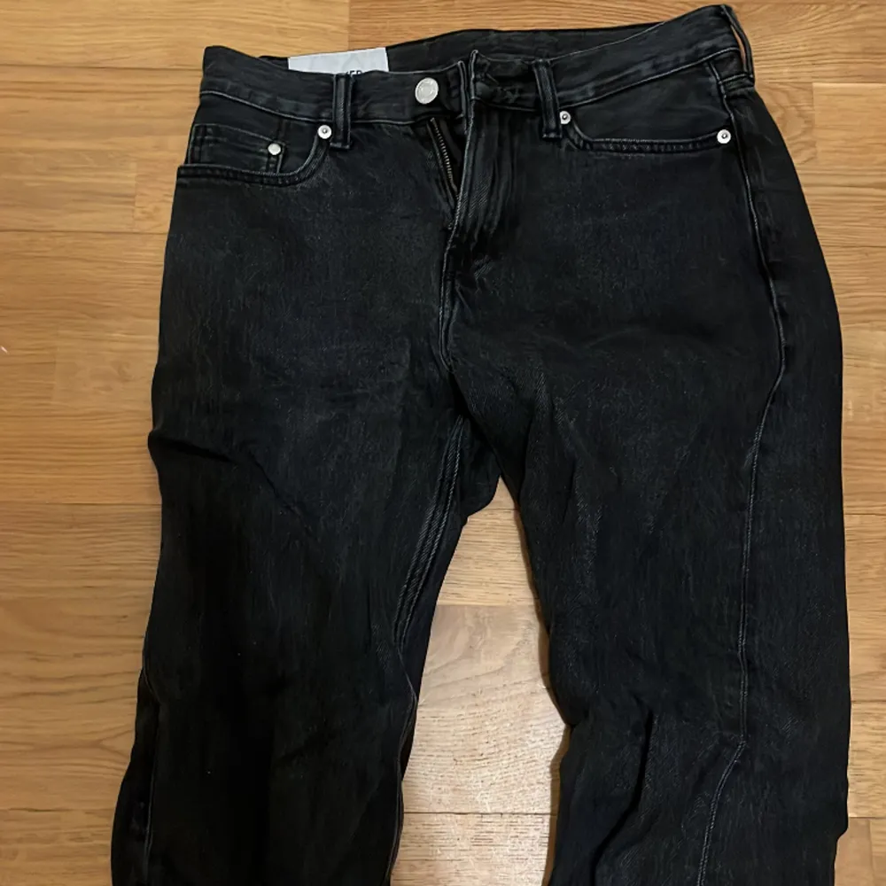 Storlek:30/32 CN175/76A Relaxed & Denim (pris kan diskuteras). Jeans & Byxor.