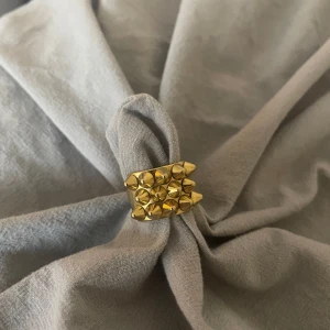 Edblad nit ring  - Nit ring från Edblad guld. 18,5mm Typ aldrig använd.